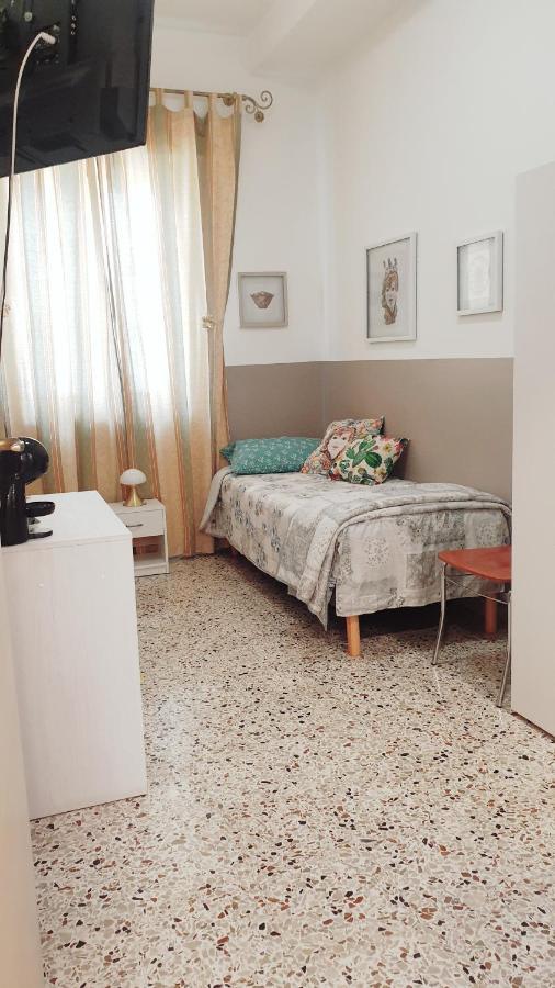 I Mori In Campidoglio Affitta Camere Sant'Agata di Militello Exterior photo